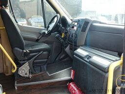 MERCEDES-BENZ Sprinter 516 21 Sitze mit großem Gepäck