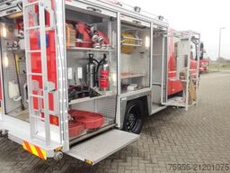 Mercedes-Benz 1325 godiva pump bomberos