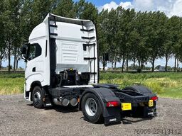 Iveco S-Way AS440S43T/P AT Tractor Head (8 units)