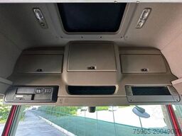 DAF CF 290 FA SPACE CAB HARDHOUTEN VLOER 2500 KG KLE