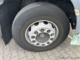 DAF CF 330 FT Sleeper Cab / 645 dkm / NL Truck