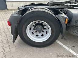 DAF CF 330 FT Sleeper Cab / 645 dkm / NL Truck