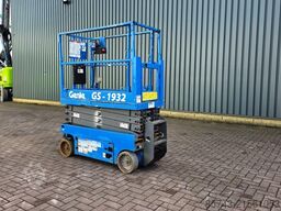 Genie GS1932 Electric, Working Height 7.8 m, 227kg Capac