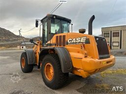 CASE 721E wheel loader w/ snow bucket and gravel bucket