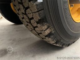 Volvo L45H Wheel Loader w/ lots of equipment! only 103 h