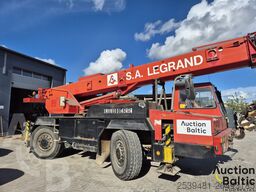 Liebherr UTM 526
