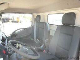 Nissan 32.12 4x2, 11m Arbeitshöhe, Klima,3. Sitz