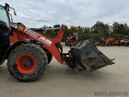 Kubota R065W