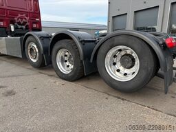 DAF XF530 8x2/4 Super Space Cab chassis