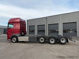 DAF XF530 8x2/4 Super Space Cab chassis