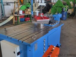 OMERA  Umform Beschneide maschine R1000
