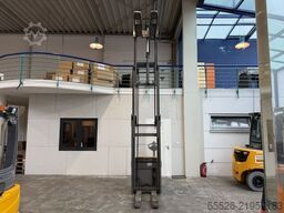 Jungheinrich EJC 220 G / 1716 Std. / Lack NEU