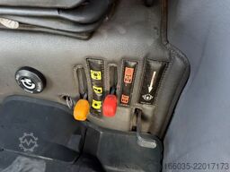 KUBOTA STW40 Klima/Mähwerk/Absaugbehälter Hochentleerun