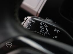 Volkswagen Transporter 2.0 TDI L2H1 Highline AUT/ NAVI/ CA...