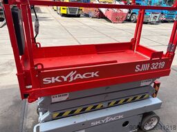 SkyJack SJ III 3219 7,8m Schaarhoogwerker/scissor