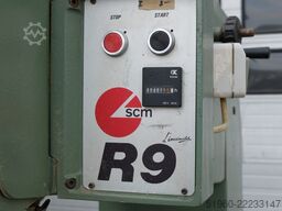 SCM R9