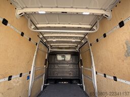 VW Crafter 30