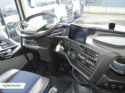 VOLVO FH 460 Globetrotter XL i-Save SideSkirts