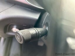 Iveco Daily 40C17 3.0 Hi Matic / BE Trekker / 296 dkm...