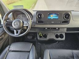 MERCEDES-BENZ SPRINTER 316 Bakwagen Laadklep!