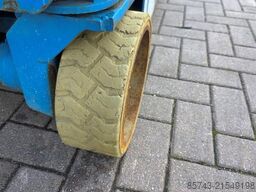 Genie GS1932 Electric, Working Height 7.8 m, 227kg Capac