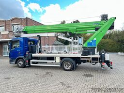 MAN 7.180 mit Böcker Dachdeckerkran bis 37 m 37-4000