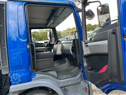 MAN 7.180 mit Böcker Dachdeckerkran bis 37 m 37-4000