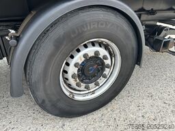 Renders ROC 12.18 / Curtainside / Loadlift / Lift + Ste...