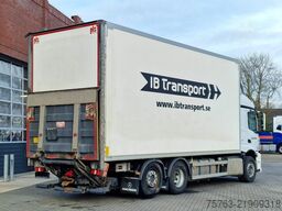 Mercedes-Benz Actros 2646 6x2 - Isolated box with sidedoors -...