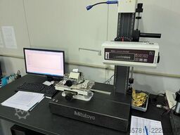 Mitutoyo Contracer CV-2100M4