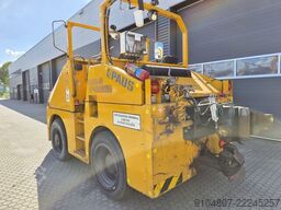 Paus Z70H, pushback Tractor 4x4, Year 2009.