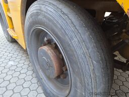 Paus Z70H, pushback Tractor 4x4, Year 2009.
