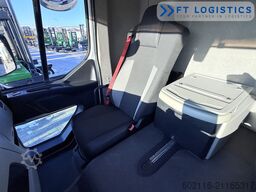 Renault D13 / 18 PALLETS / TAIL-LIFT / PLANEN