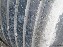 Floor + KENNIS 16TON + 3x BPW