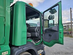 SCANIA P94DB4X2NB230 mit NORBA RL200 14.1cub