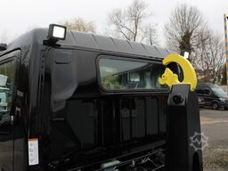 Fuso Canter FUSO 9C18  City Abrollkipper Hooklift Black Edition
