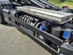 iveco Euro Cargo 180E32 4x2 Abrollkipper Teleskoparm