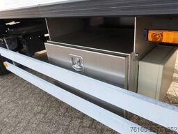 MAN TGM 15.290 Trekker + Heiwo city trailer geïsole...