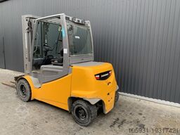 Jungheinrich EFGS40