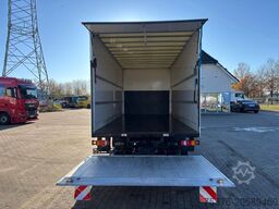 MAN TGL 8.190 Koffer 3-Sitzer