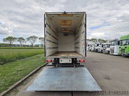 VOLVO FM 11.330 SLEEPERCAB 2.5T LIFT