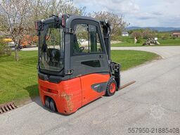 Linde E 16 Triplex Zinkenverstellgerät