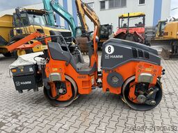 Hamm HD12VV Tandemwalze mit Streuer