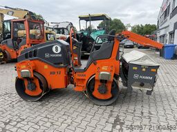 Hamm HD12VV Tandemwalze mit Streuer