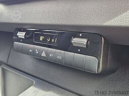 MERCEDES-BENZ SPRINTER 319 L2H2 V6 Dub Cab!
