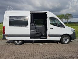 MERCEDES-BENZ SPRINTER 319 L2H2 V6 Dub Cab!