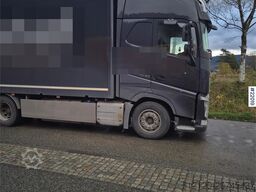 Volvo FH540 6x2 box truck w/ recently replaced clutch