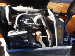 JCB 533-105