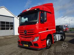 Mercedes-Benz Actros 1942