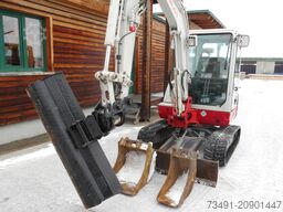 Takeuchi TB 235 mit POWERTILT + hydr. SW